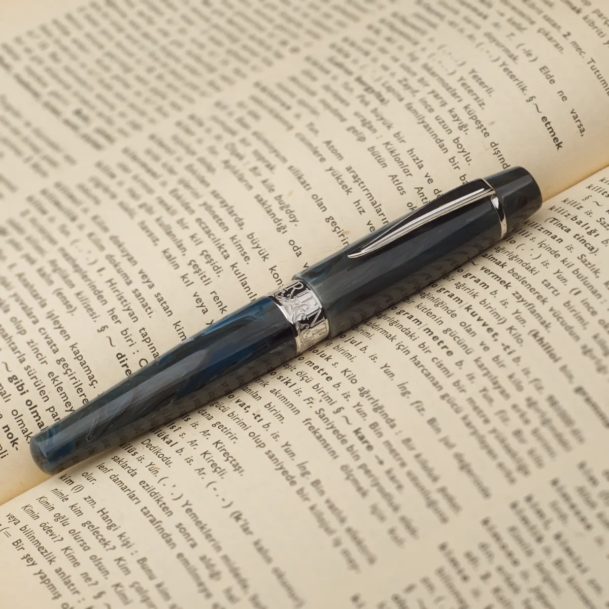 Orient Fountain Pen - Image 9